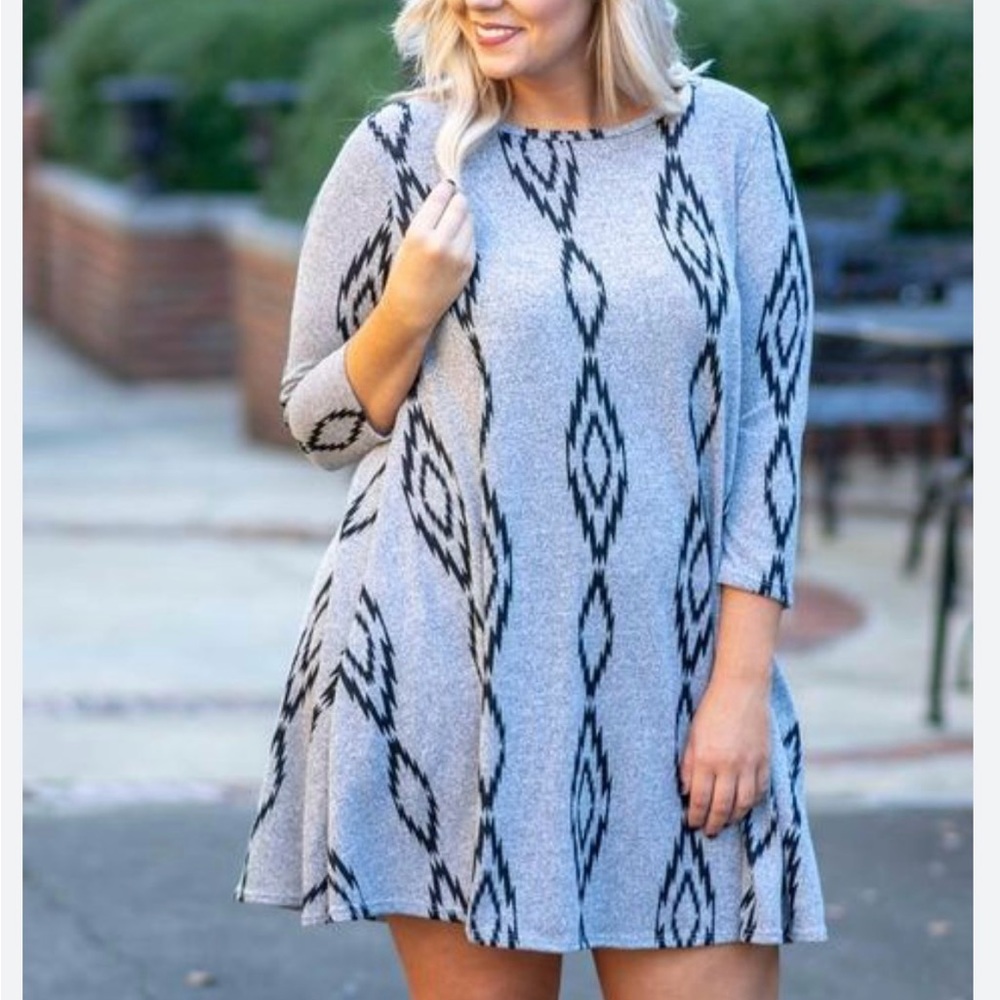 Pinkblush Maternity Gray and Black Patterned Long Sleeve Dress w/ Pockets